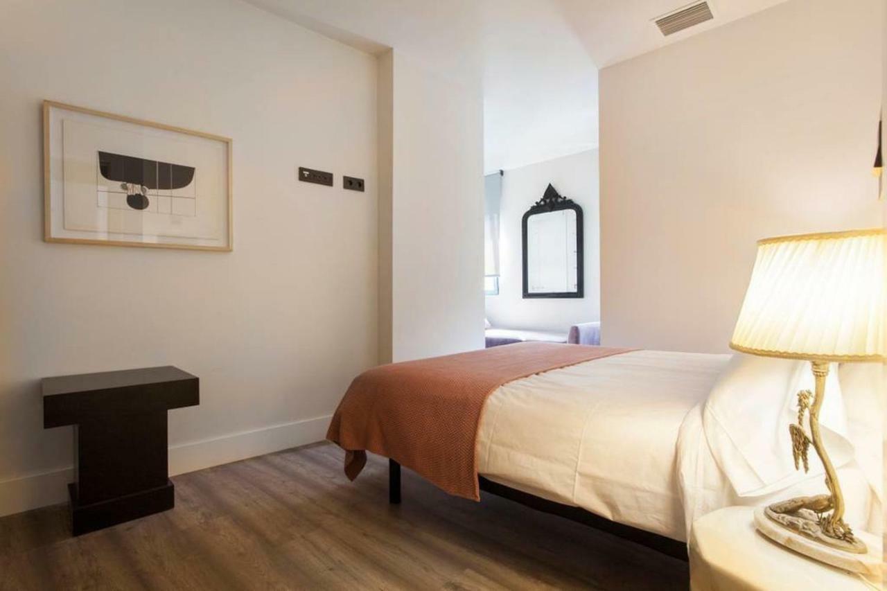 Apartamentos Rg Duplex San Bernardo Sevilla Szoba fotó