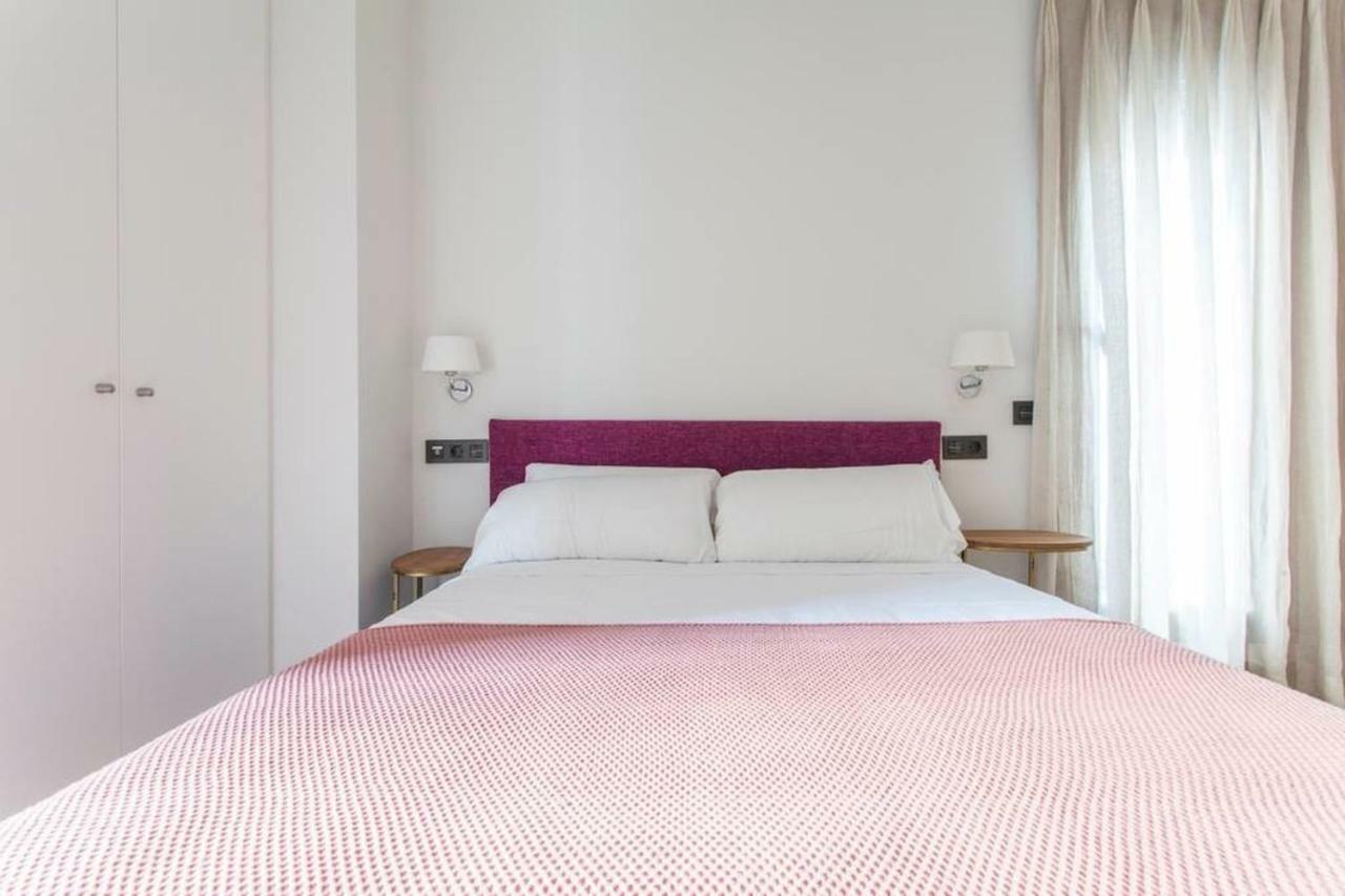Apartamentos Rg Duplex San Bernardo Sevilla Kültér fotó